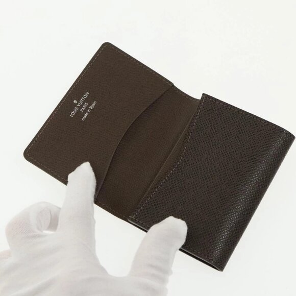 LOUIS VUITTON Taiga Envelope Carte De Visite Case Grizzly - Picture 7 of 15